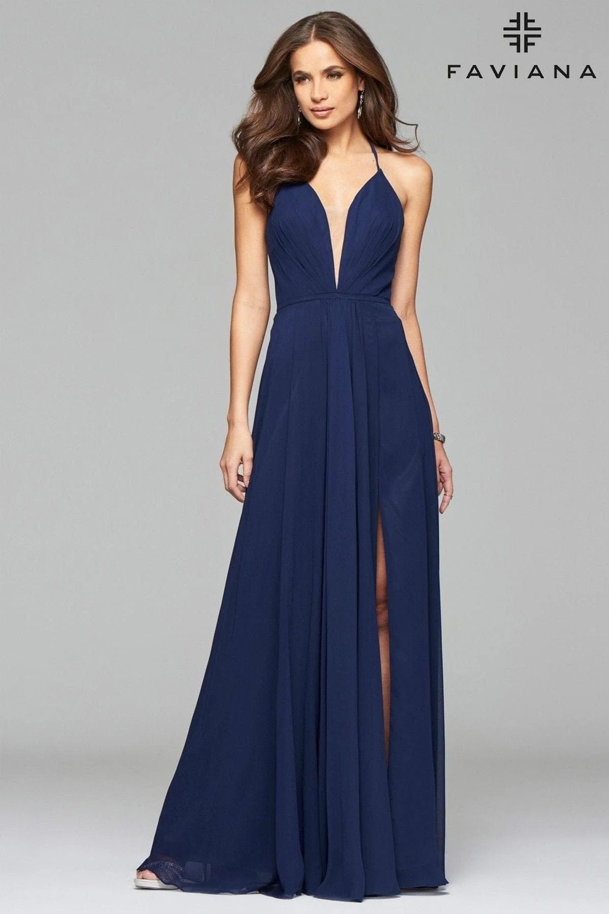 Chiffon V-Neck Evening Dress With Full Skirt And Lace-Up Back