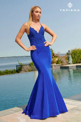 Lace Applique Dress With Sweetheart Neckline And Mermaid Skirt