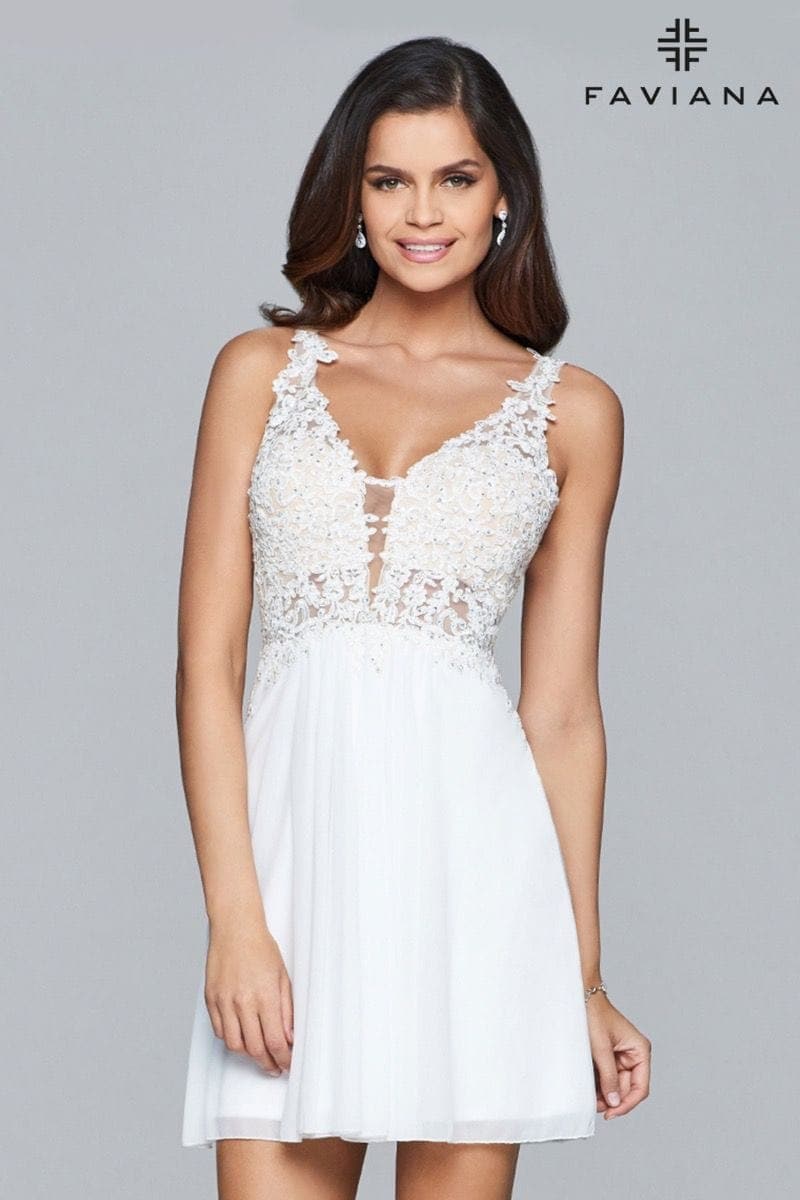 Short Mesh Cocktail Dress With Lace Applique