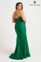 Red Plus Size Scoop Neck Gown With Sequin Appliqué | 9570