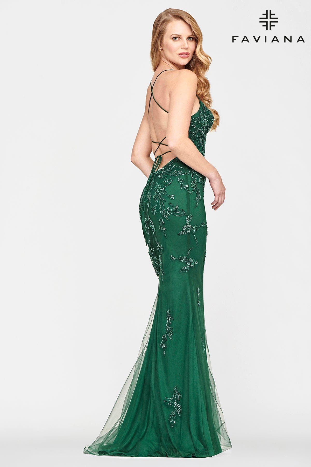 Hunter Green Long Tulle Prom Dress With Beaded Applique And Scoop Neckline | S10634