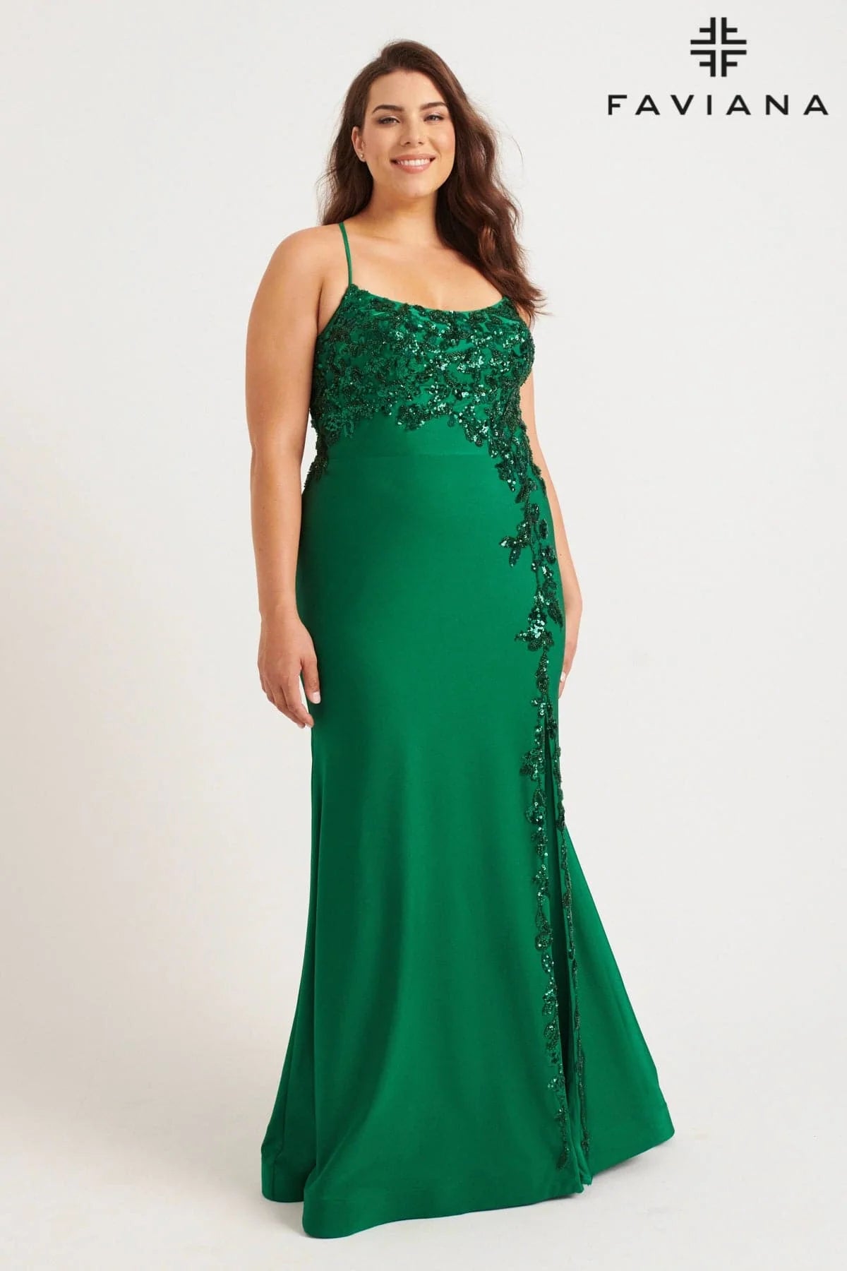 Plus Size Scoop Neck Gown With Sequin Applique | 9570