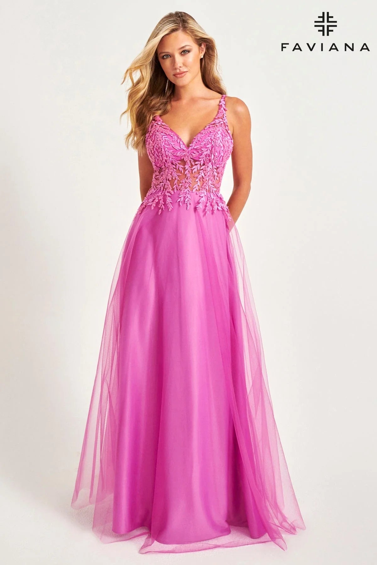 Flowy Tulle Prom Dress With Lace Applique Bustier | 11055