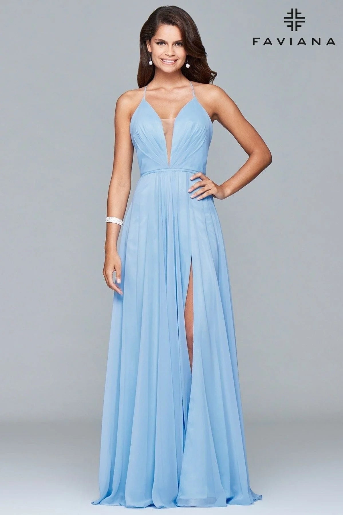 Chiffon V-Neck Evening Dress With Full Skirt And Lace-Up Back